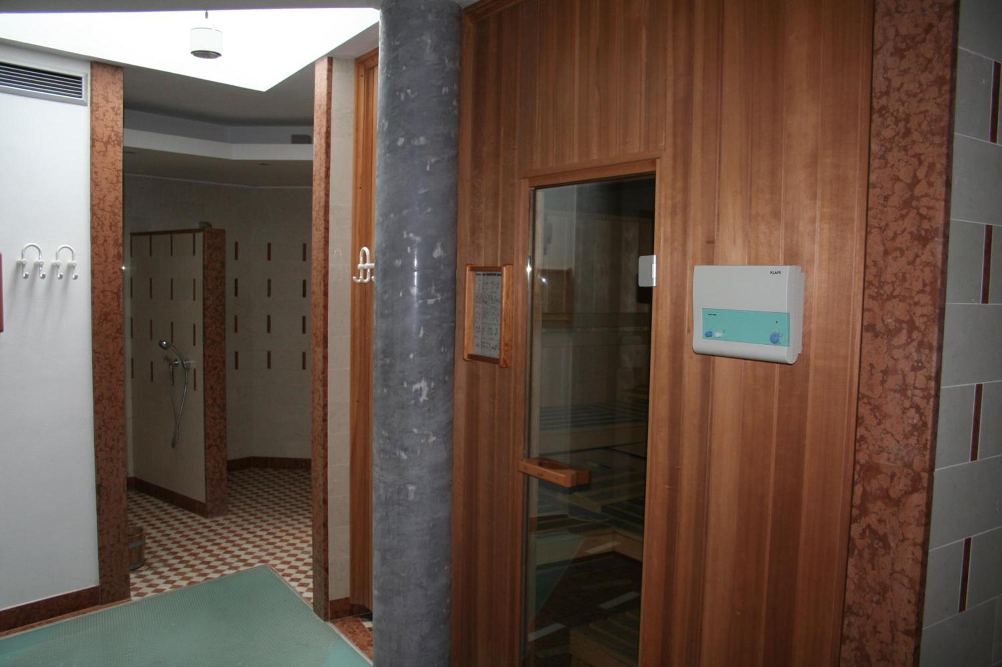 Hotel Krone Brunico Kültér fotó